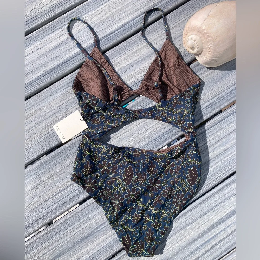 ACACIA - Amari Full Piece Cut Out Swimsuit in Oni - M - Picture 8 of 16